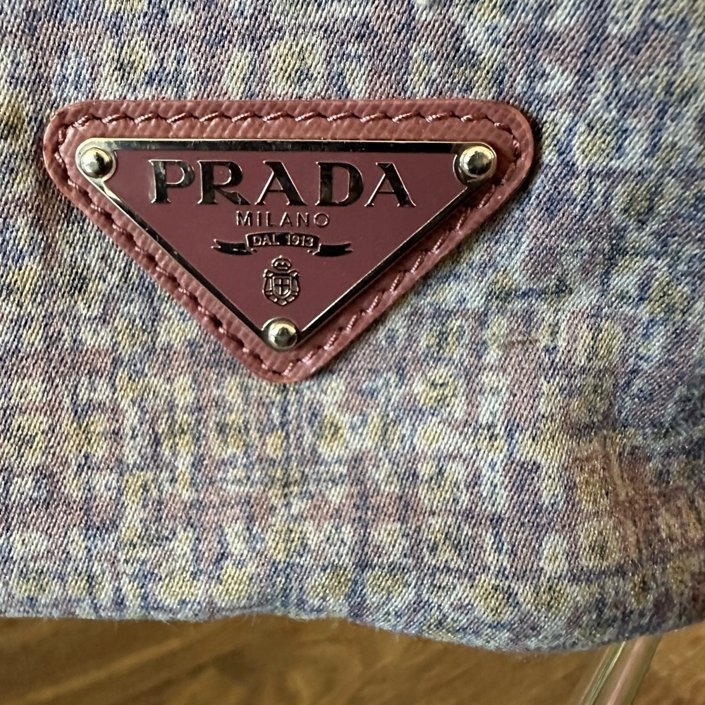 💕PRISTINE AUTHENTIC PRADA LARGE FABRIC/ LEATHER 2 WAY BAG 💕 - Picture 5 of 16